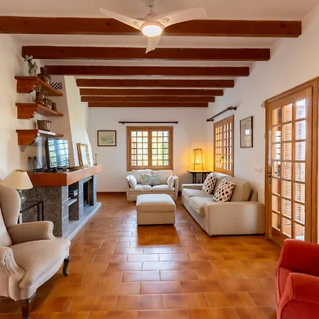 Villa Rosa, Espaciosa Casa Con Piscina *