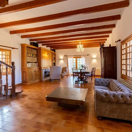 Villa Rosa, Espaciosa Casa Con Piscina